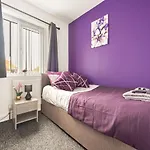 Exclusive For Contractors And Families Holiday home *