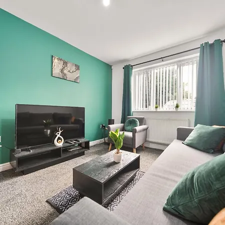 Exclusive House For Contractors And Families