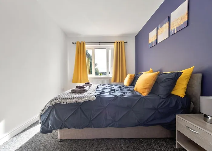 Exclusive For Contractors And Families Bradford (West Yorkshire)